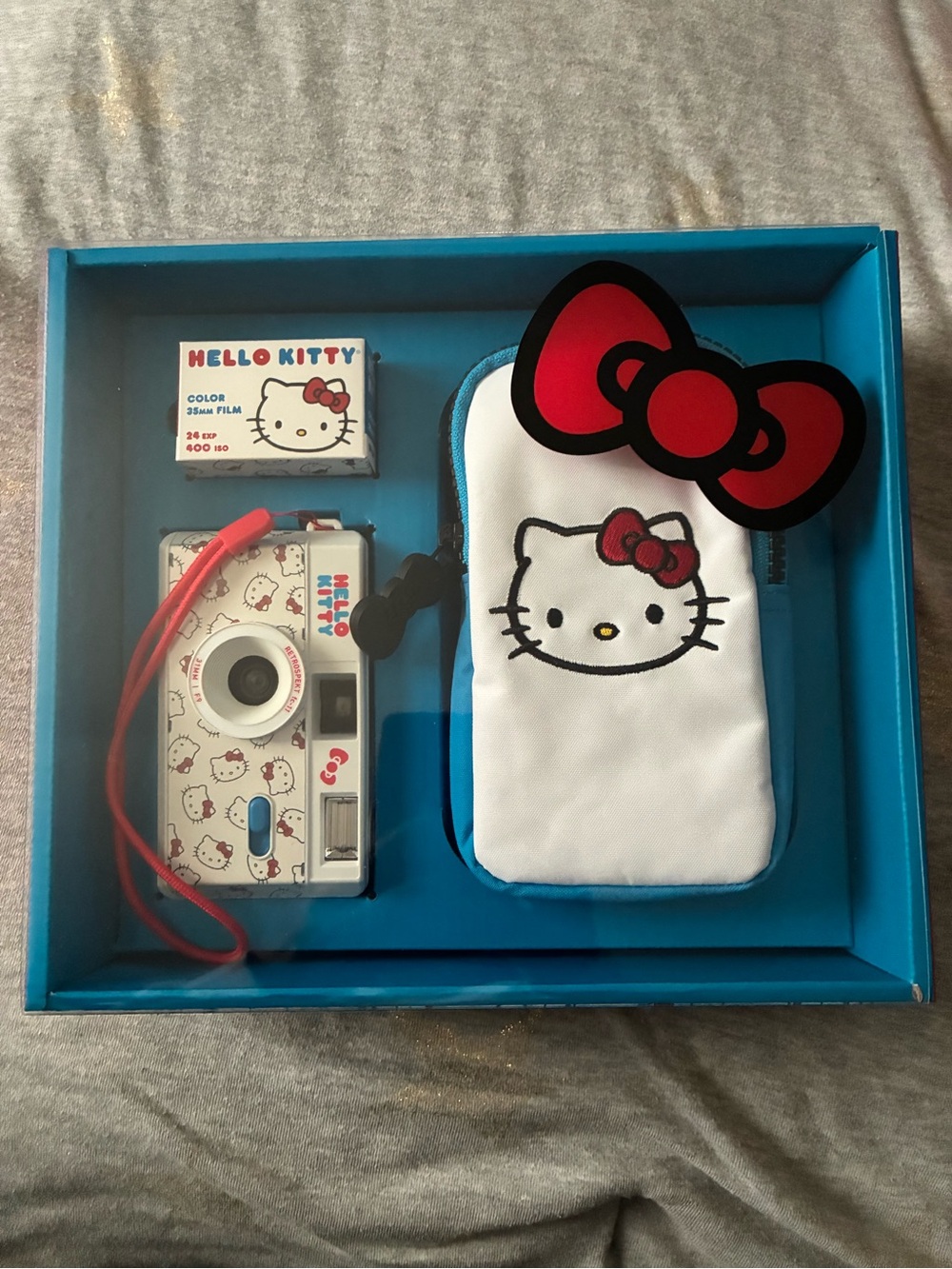 Brand new! Hello Kitty FC-11 Film Camera Set w/ color 35MM film & camera case.